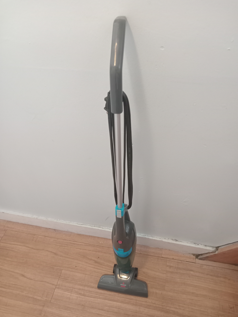 Bissell vacuum with floor attachment image indicator(3)