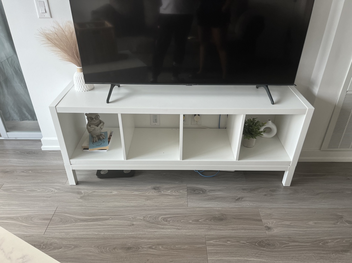 Beautiful White Ikea TV Unit thumbnail