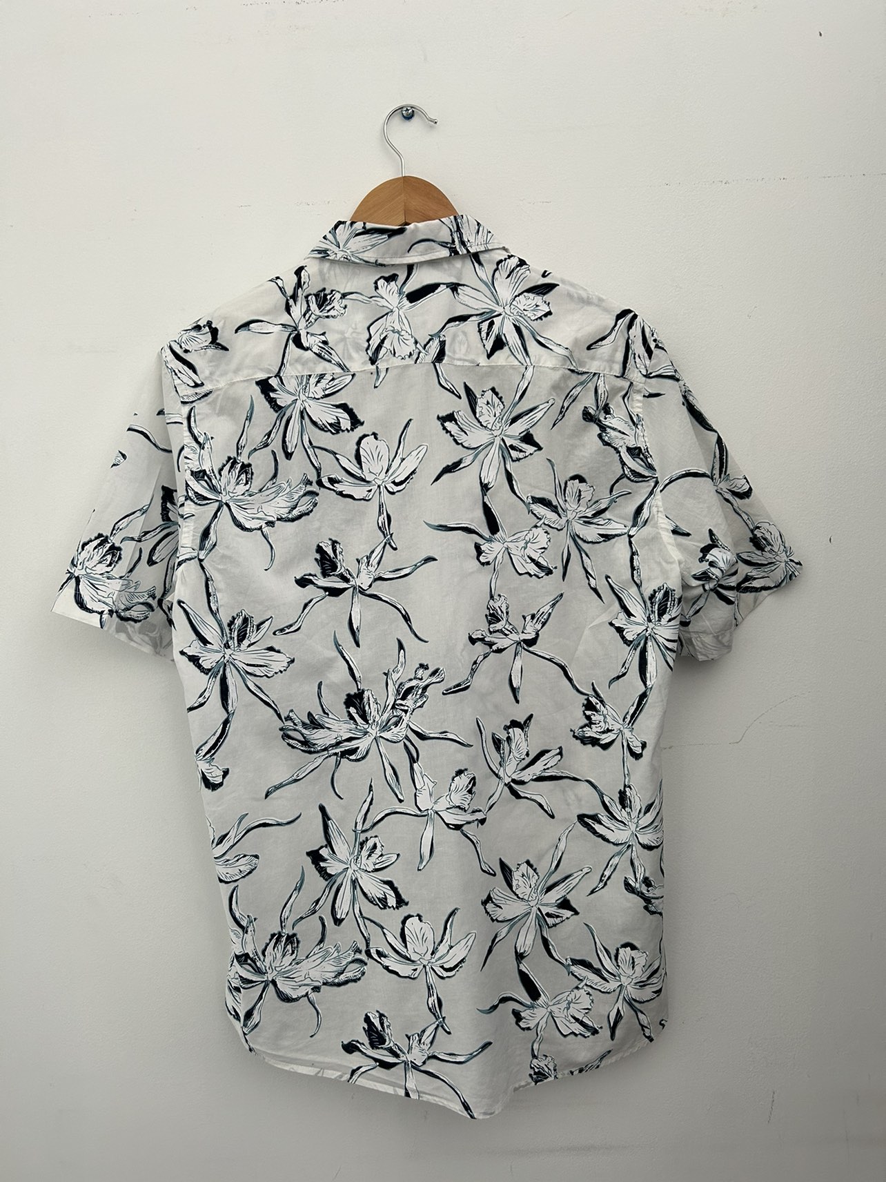 Short Sleeve Shirt image indicator(2)