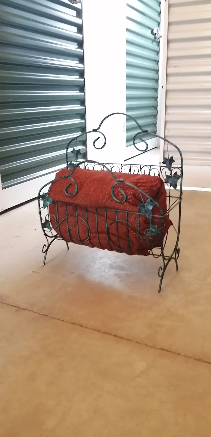 Vintage Metal Magazine/Newspaper Rack - photo 5