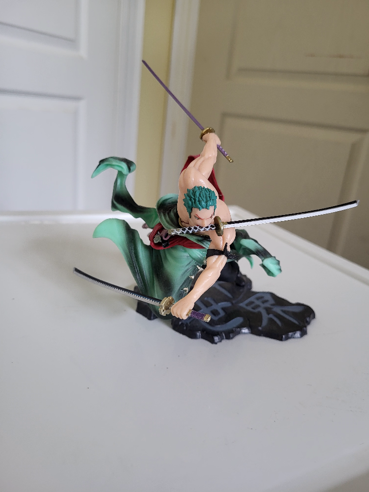One Piece Zoro figure