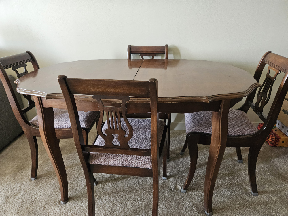Dinning Table and chairs