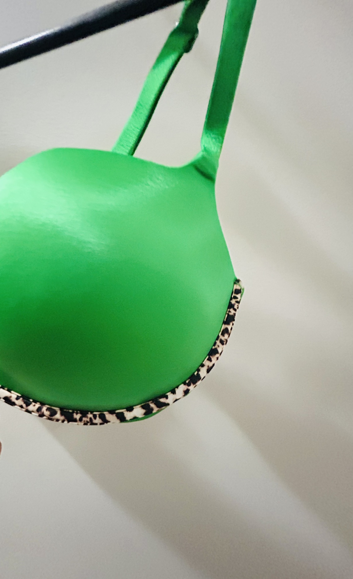 Victoria’s Secret wireless balconete Bra image indicator(4)