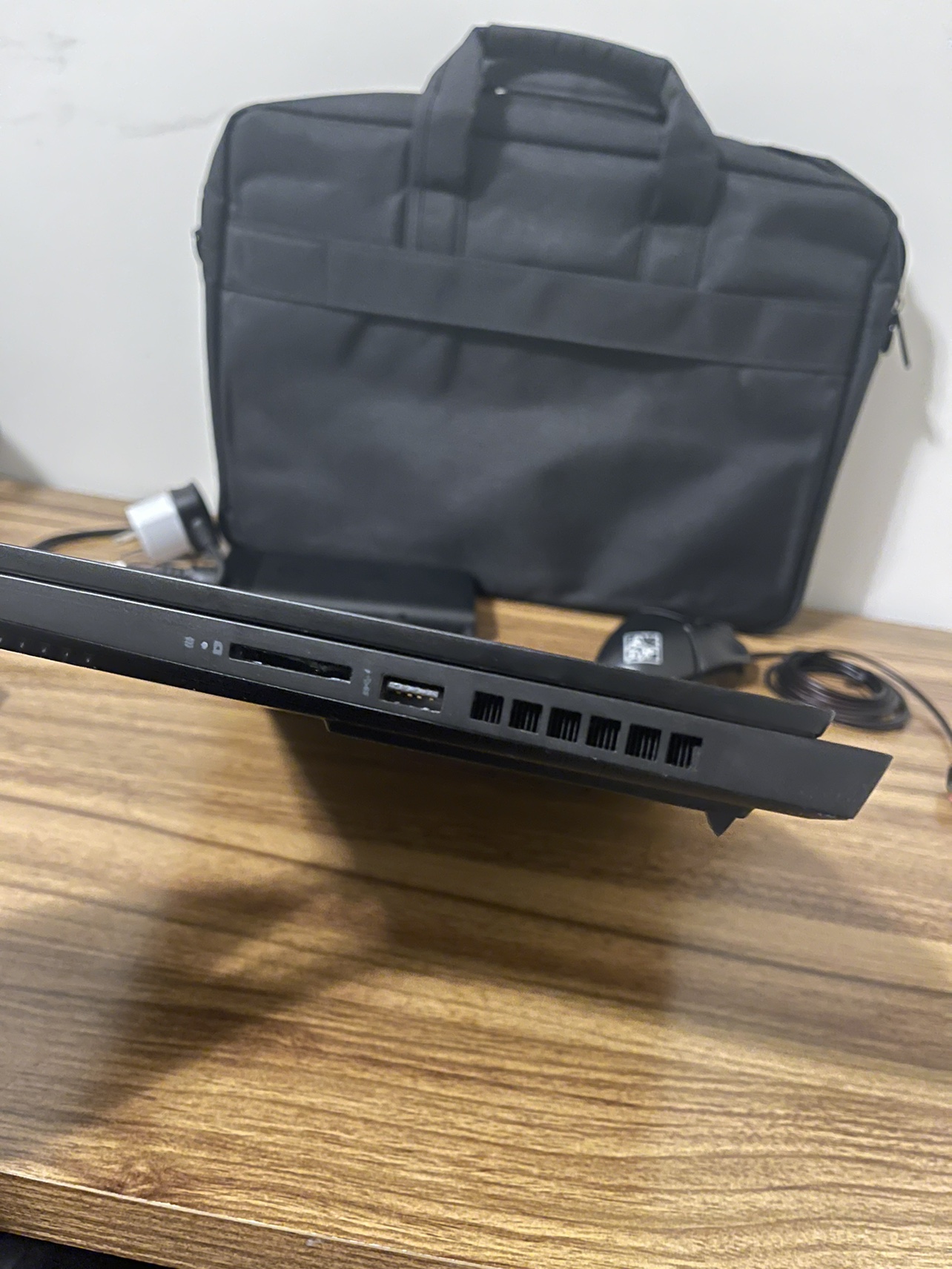 HP OMEN 15 Gaming Laptop image indicator(10)