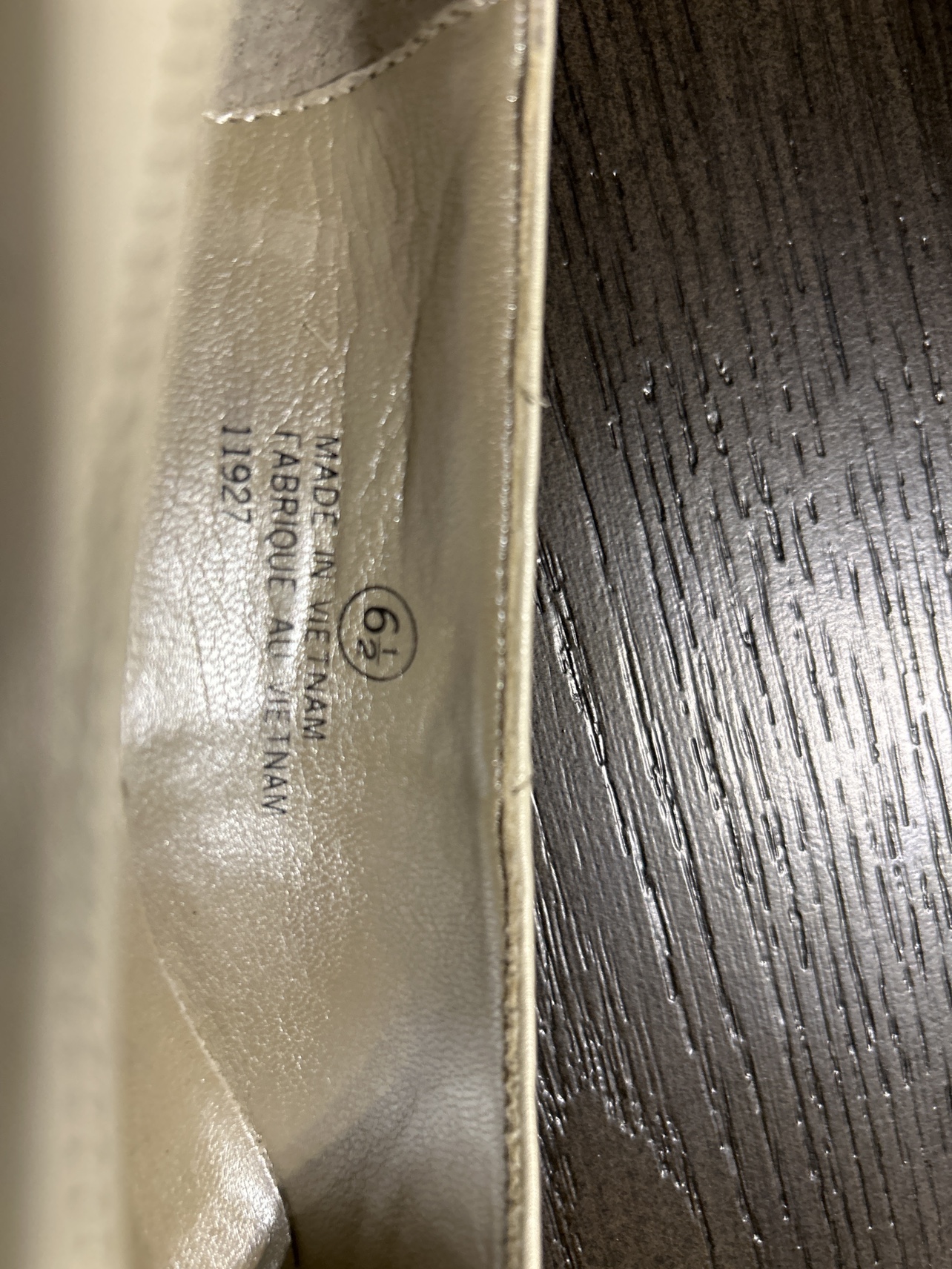 Ladies leather shoes image indicator(3)