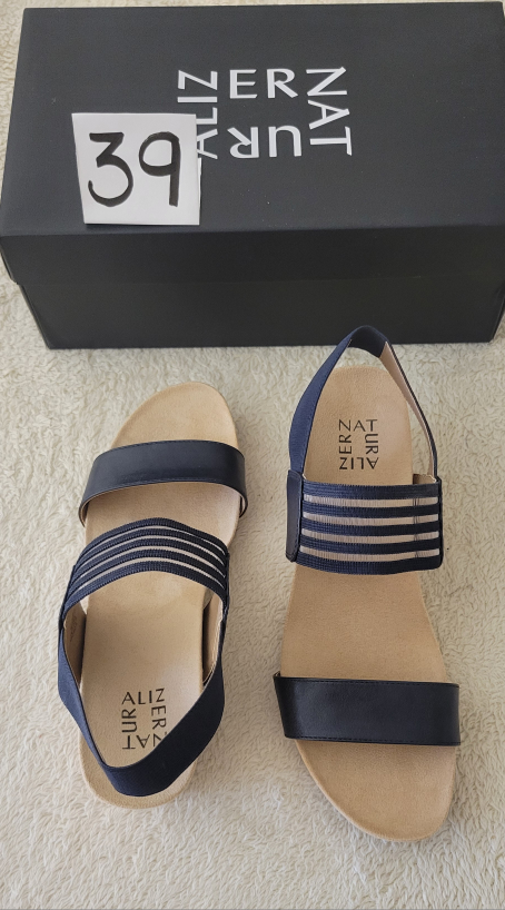 Naturalizer Women's Comfortable Sandals image indicator(7)