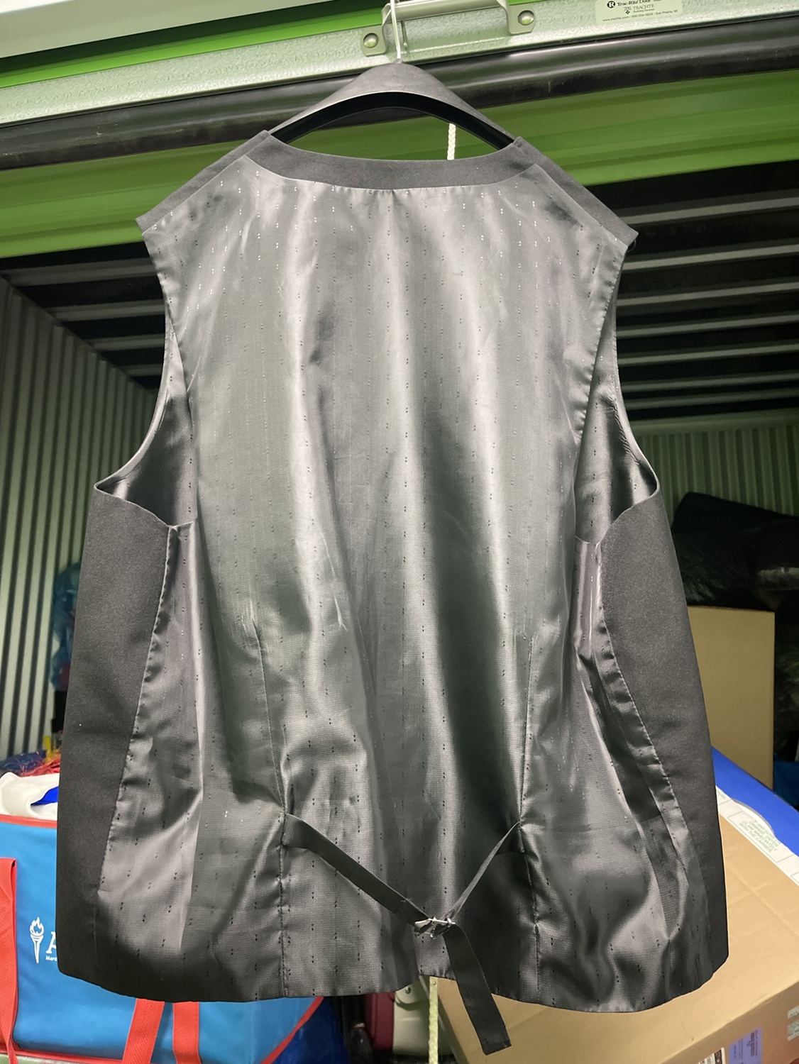 Men’s 3 Piece Suit Blazer, Vest, & Pants image indicator(4)