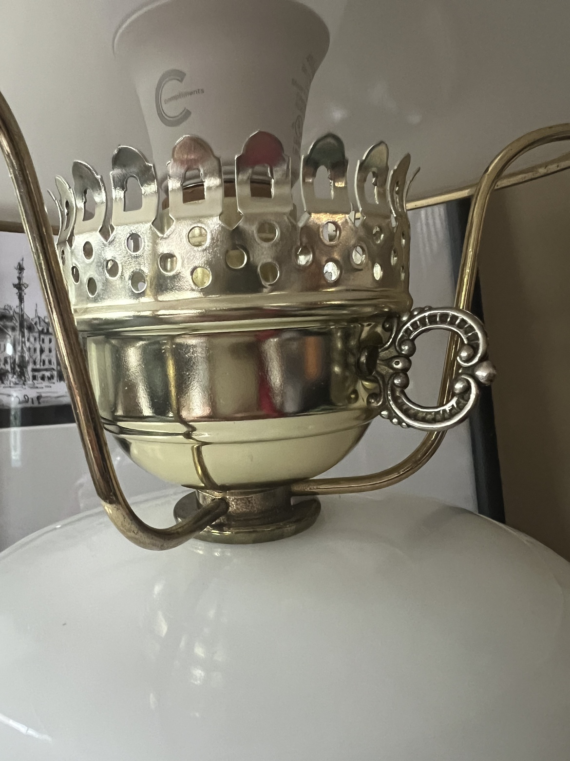 Vintage Milk Glass Lamp - photo 4