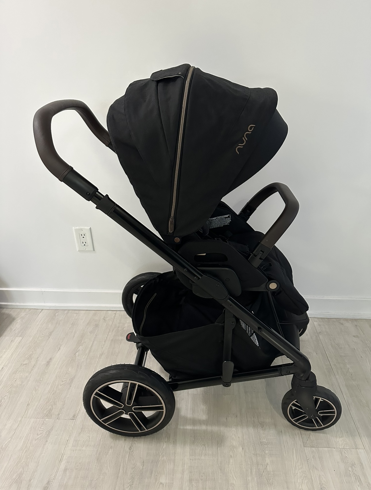 NUNA MIXX STROLLER