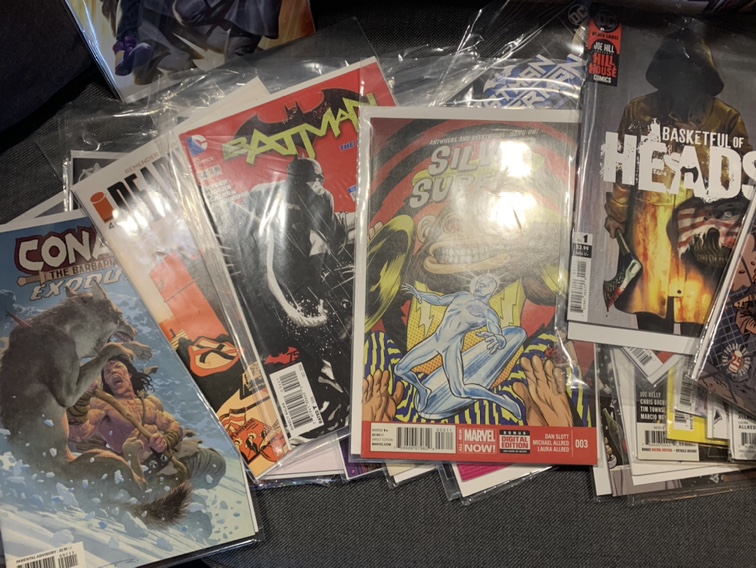 Comic Books Collectors X 45 image indicator(5)