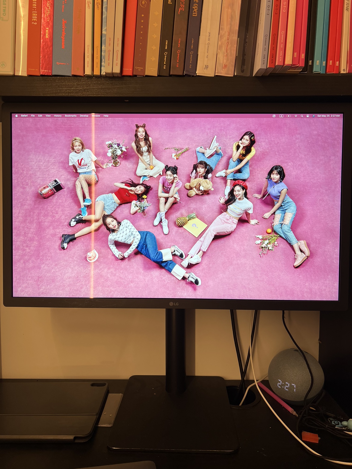 24” LG UHD 4K ultrafine monitor - photo 2