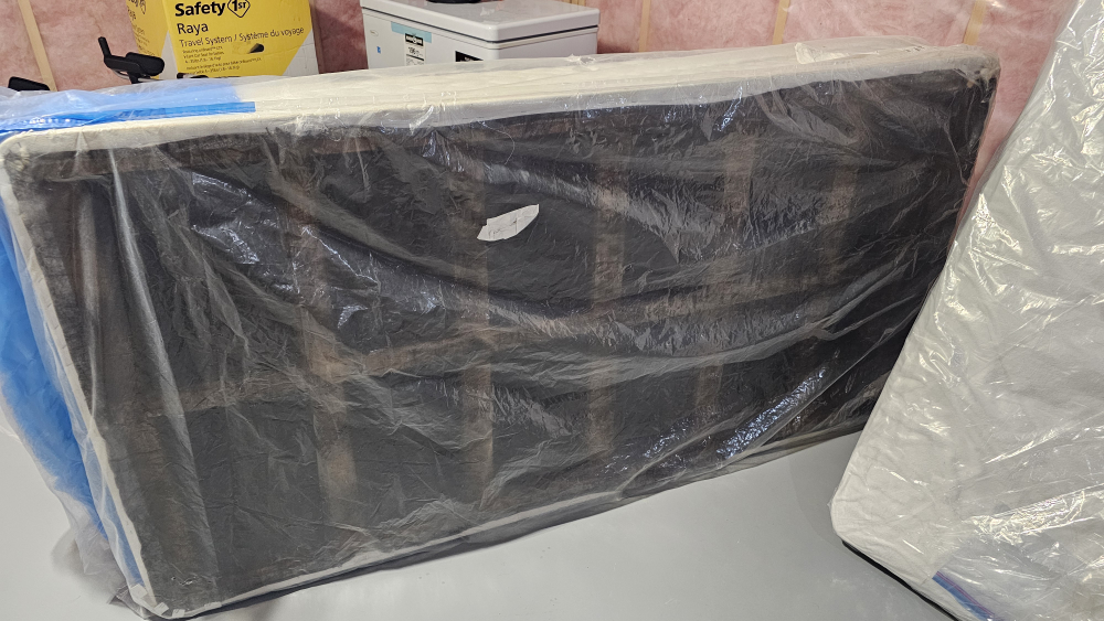 Single Mattress with Mattress Protector + Box Spring - photo 4
