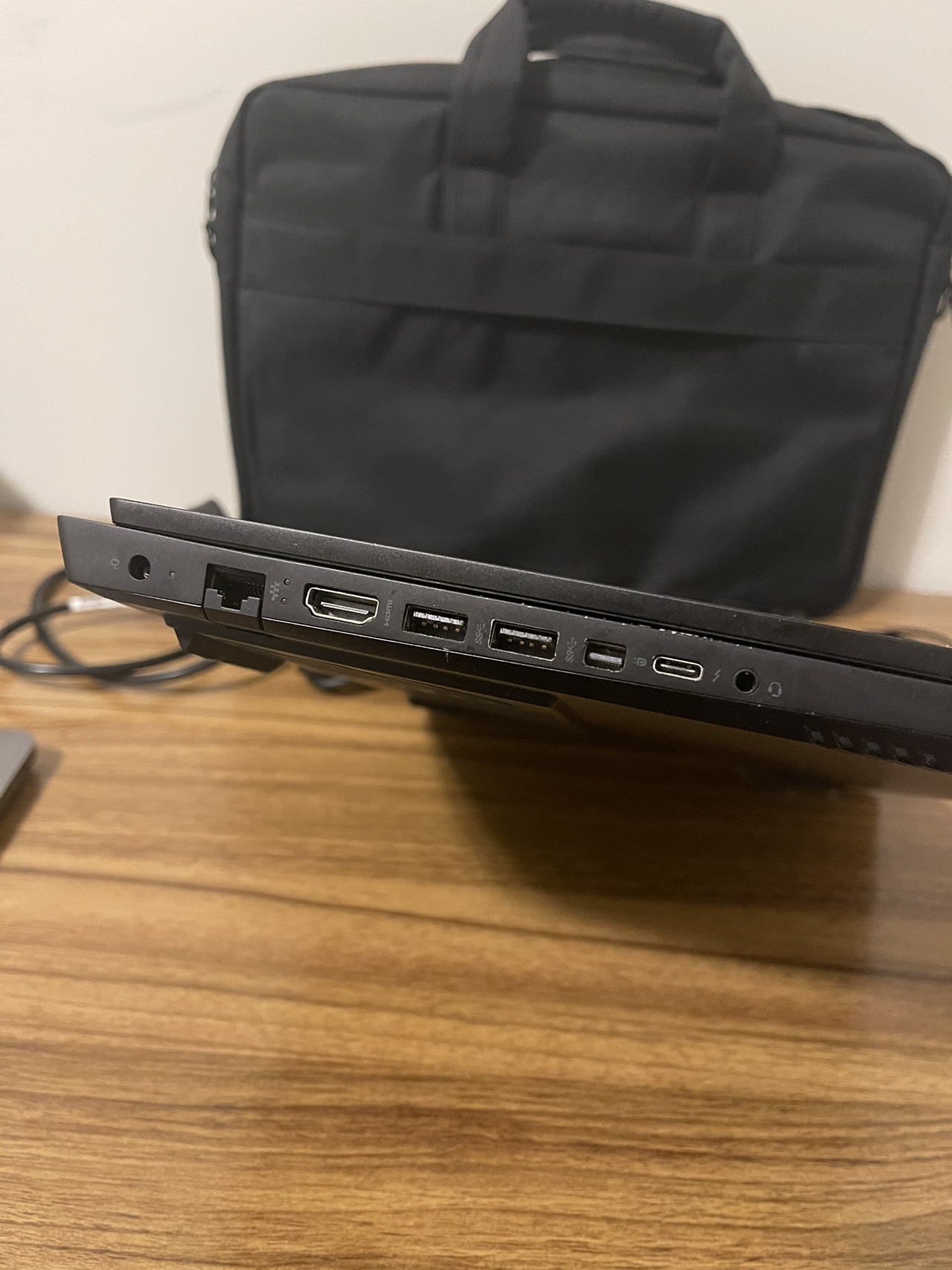 HP OMEN 15 Gaming Laptop image indicator(9)