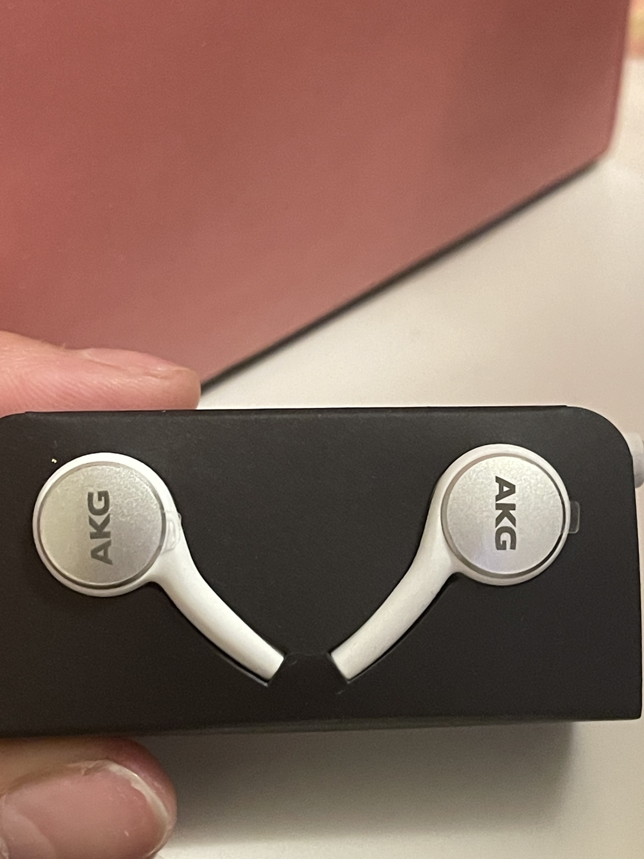 Samsung earbuds 🧡 thumbnail