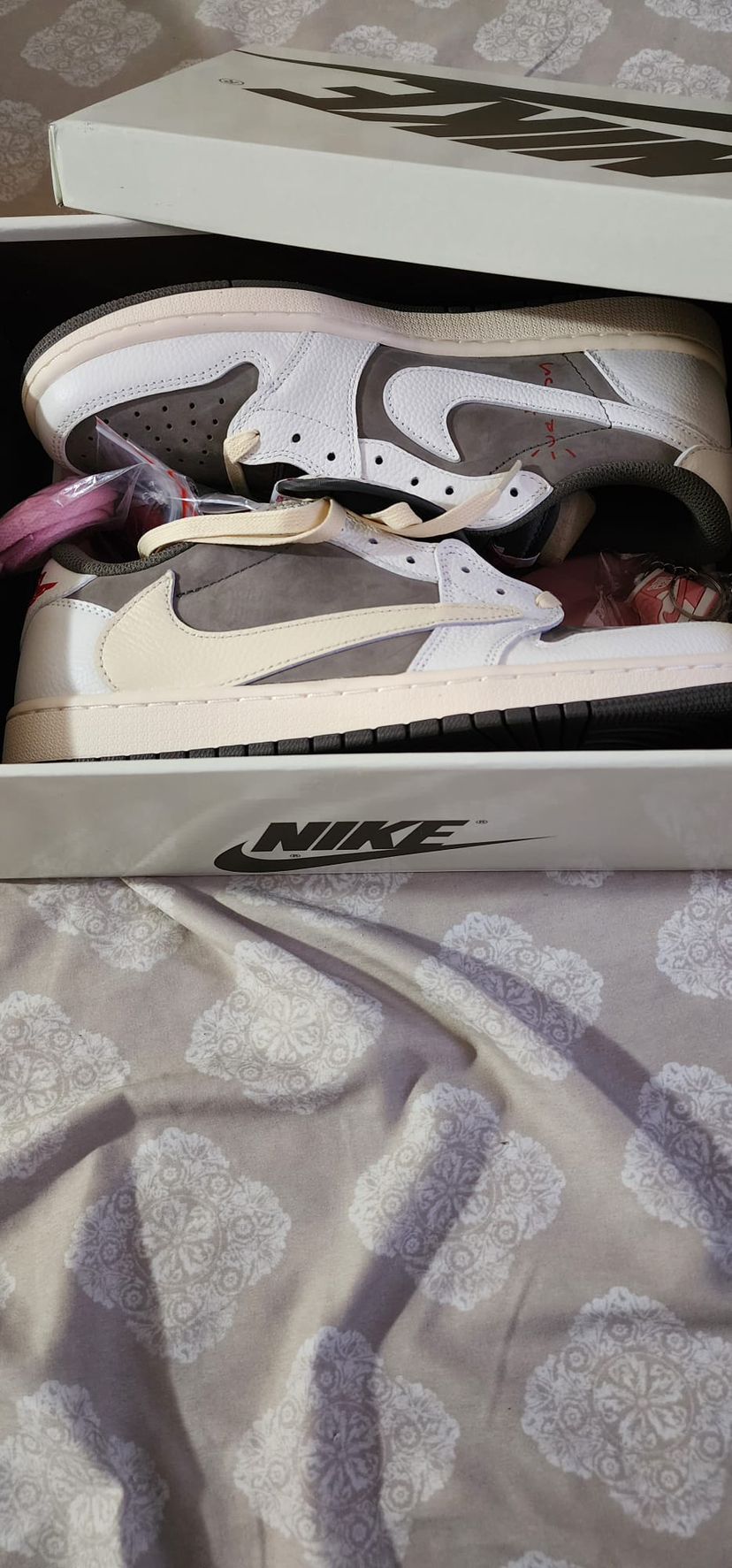 Travis Scott x Air Jordan Low Reverse Mocha Sail - photo 5