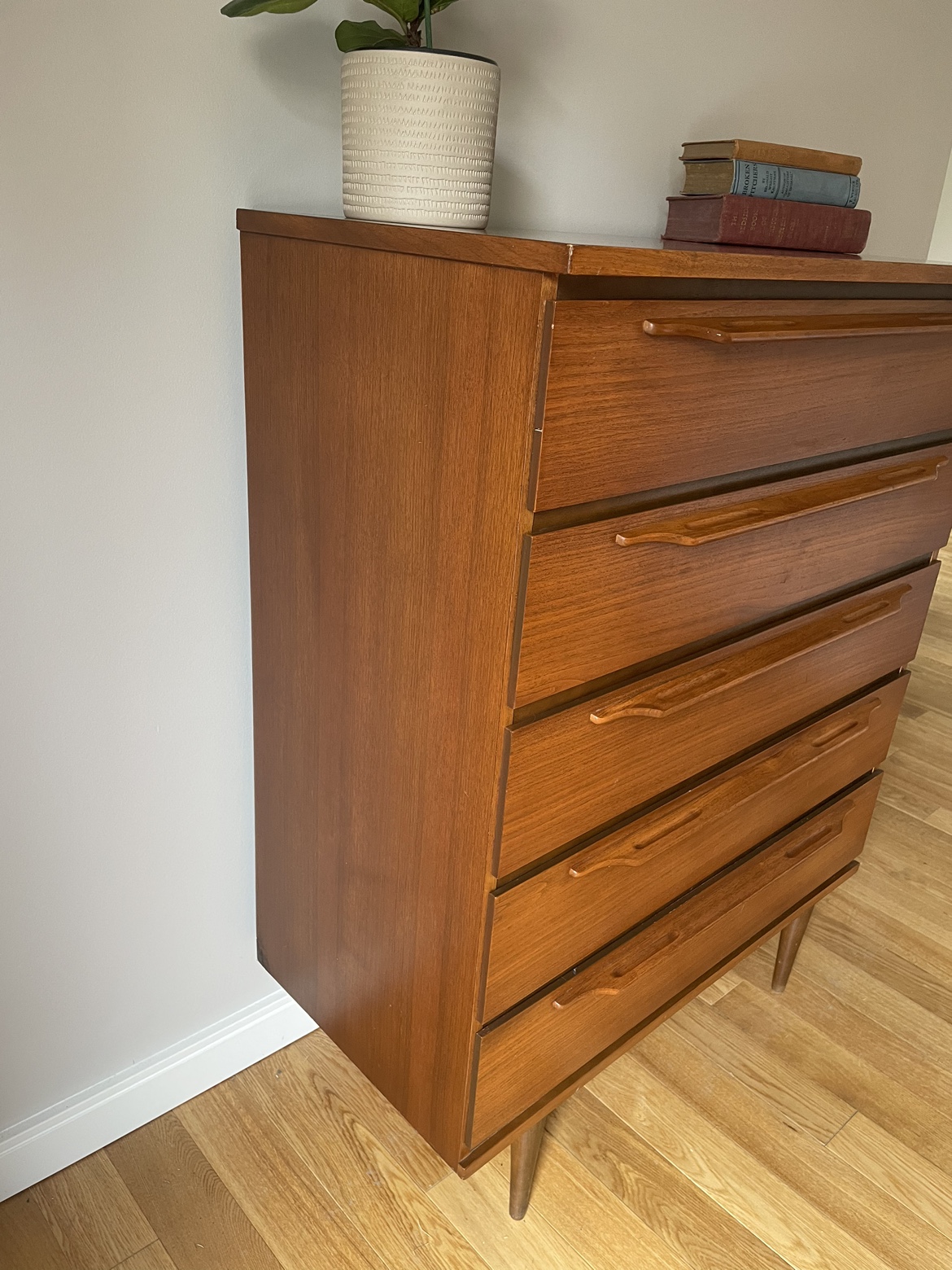 Mid century dresser - photo 3
