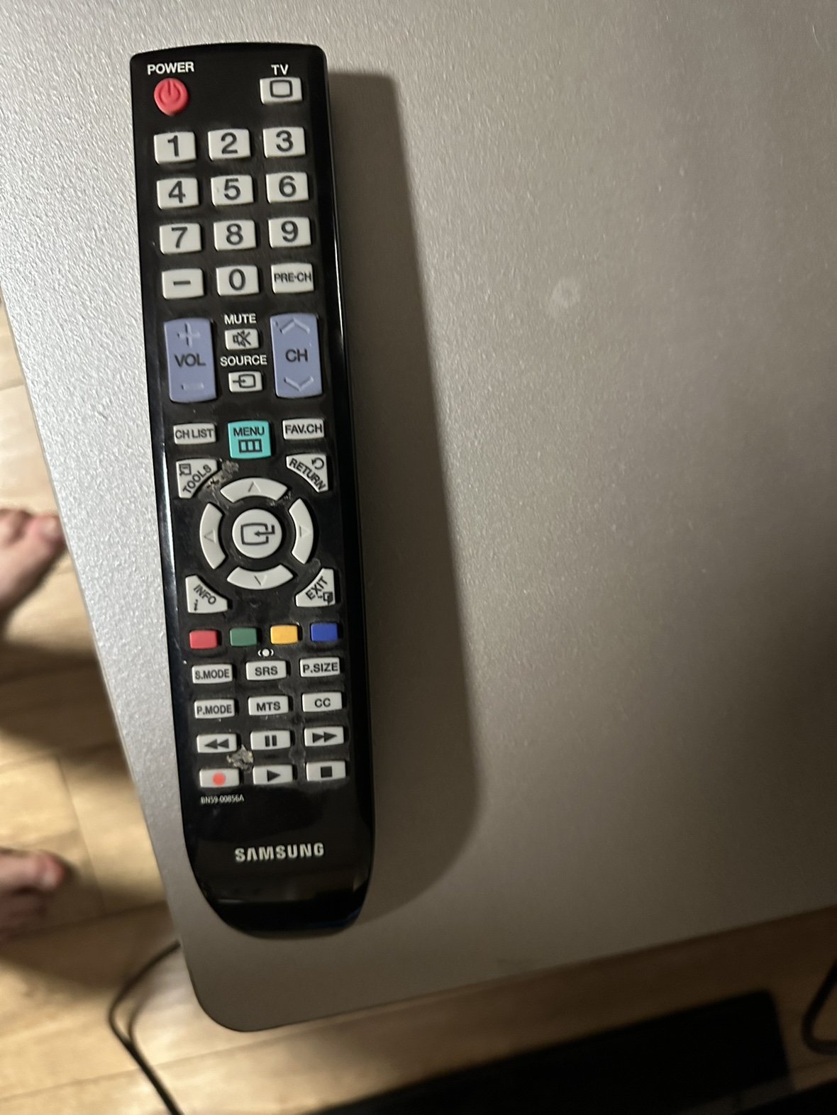 Samsung 40” 1080p HD TV with remote - photo 5