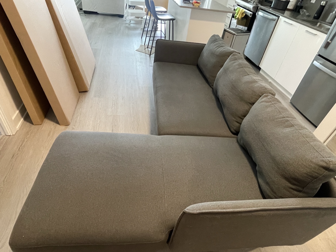 Sleek Urban L-Shaped Sectional Sofa - photo 4