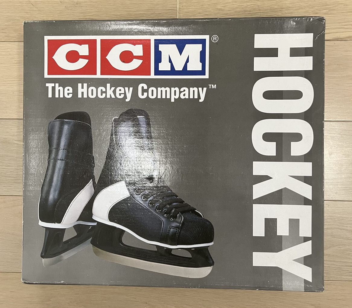 🚚MOVING SALE!! 🥰CCM Teens / Adult Ice Skates image indicator(3)
