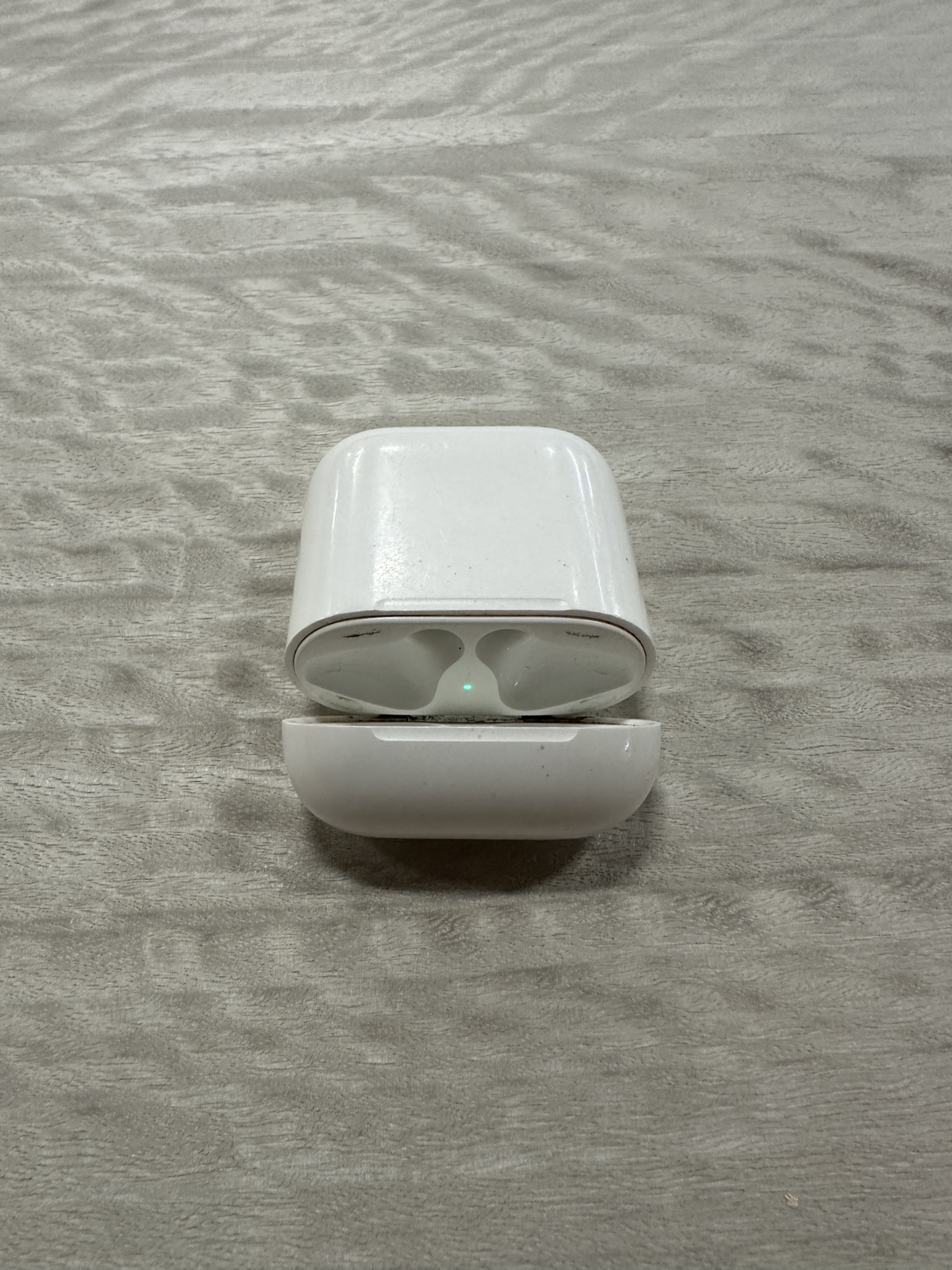 Apple AirPods Charging Case (1st Generation) - Original - photo 2