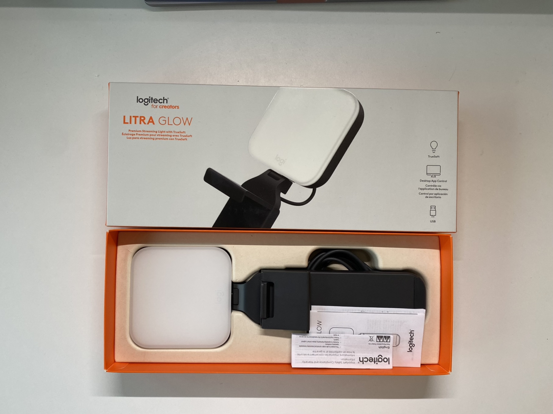 Logitech Litra Glow - Premium Streaming Light with TrueSoft