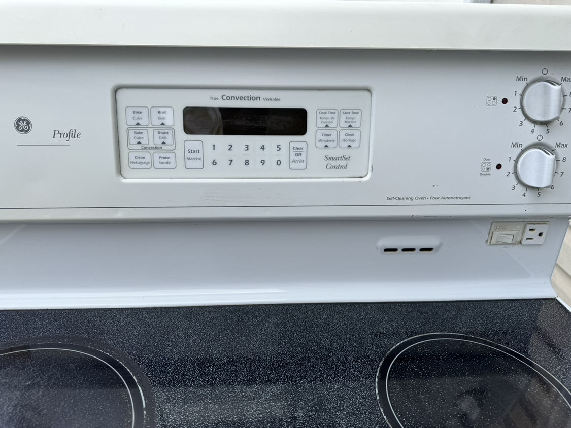 GE Glass Stove - photo 2