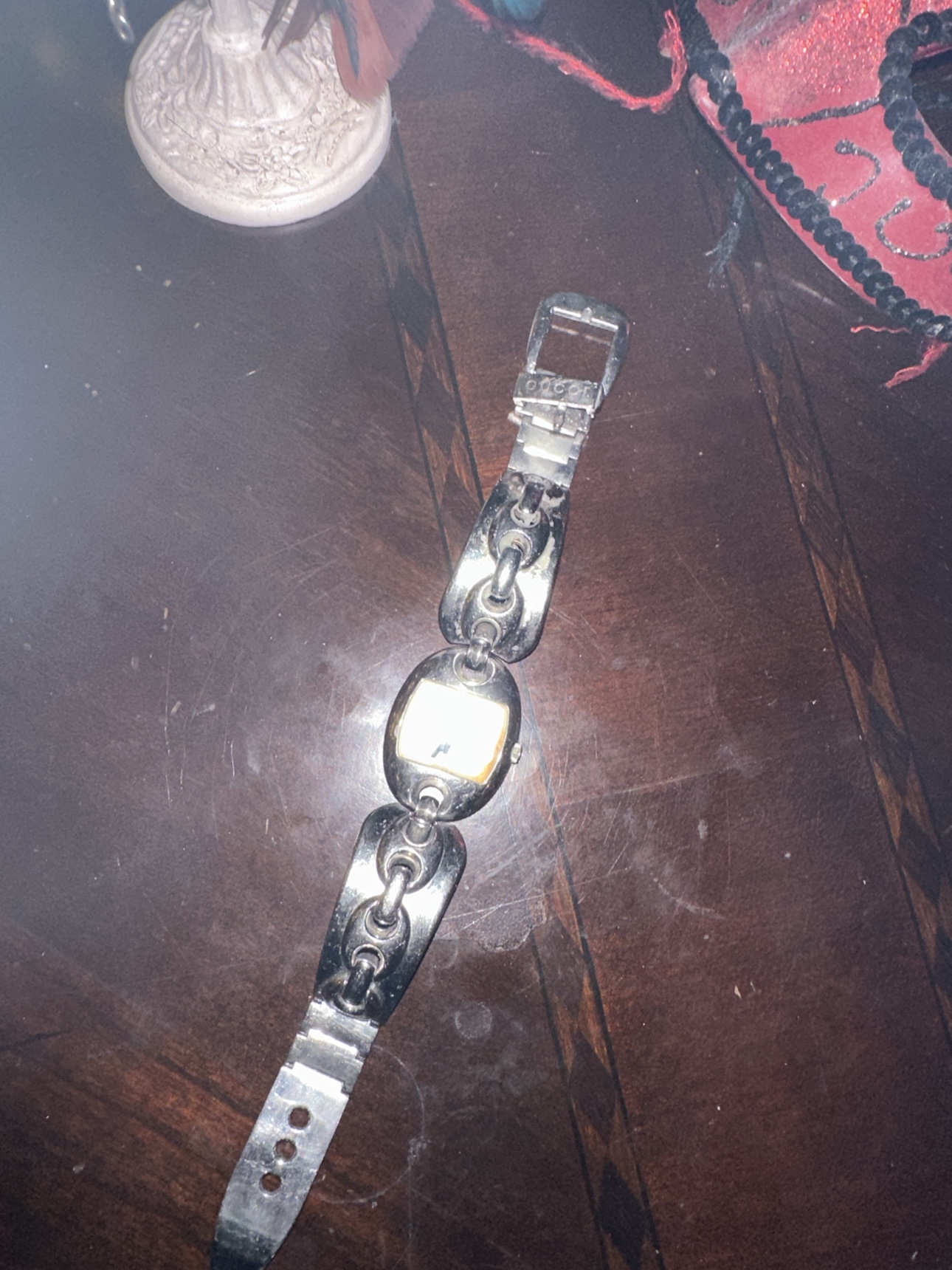 An authentic Gucci watch (comes with the box) image indicator(2)