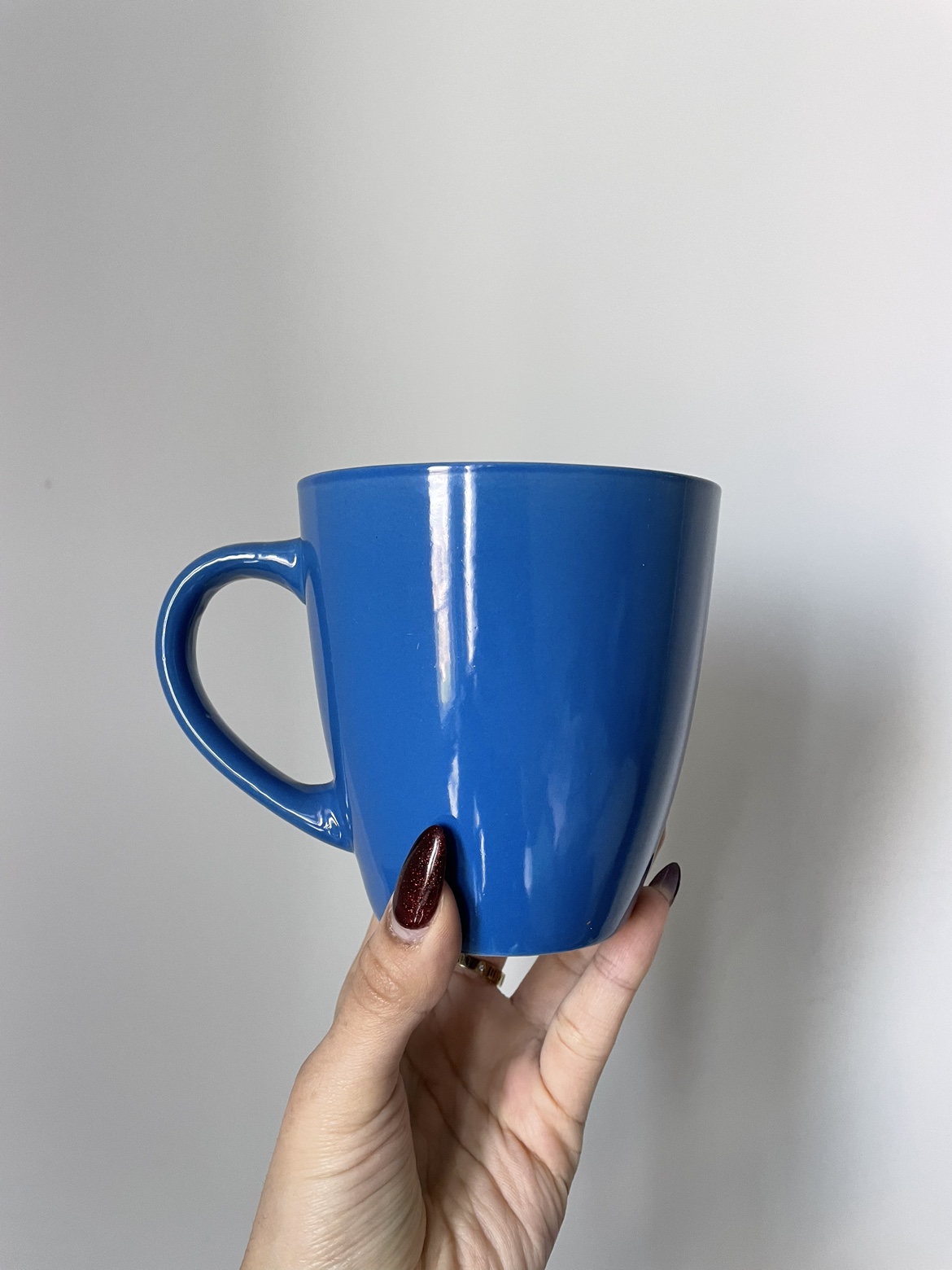 4 Mismatched mugs