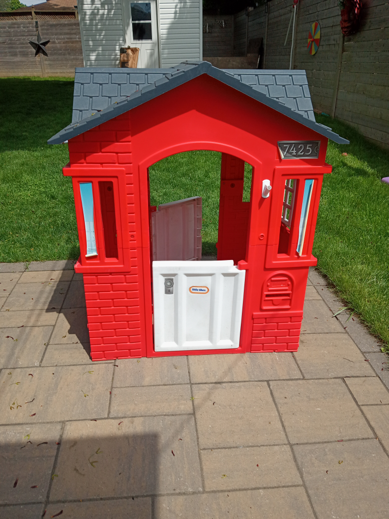 Little tikes play house