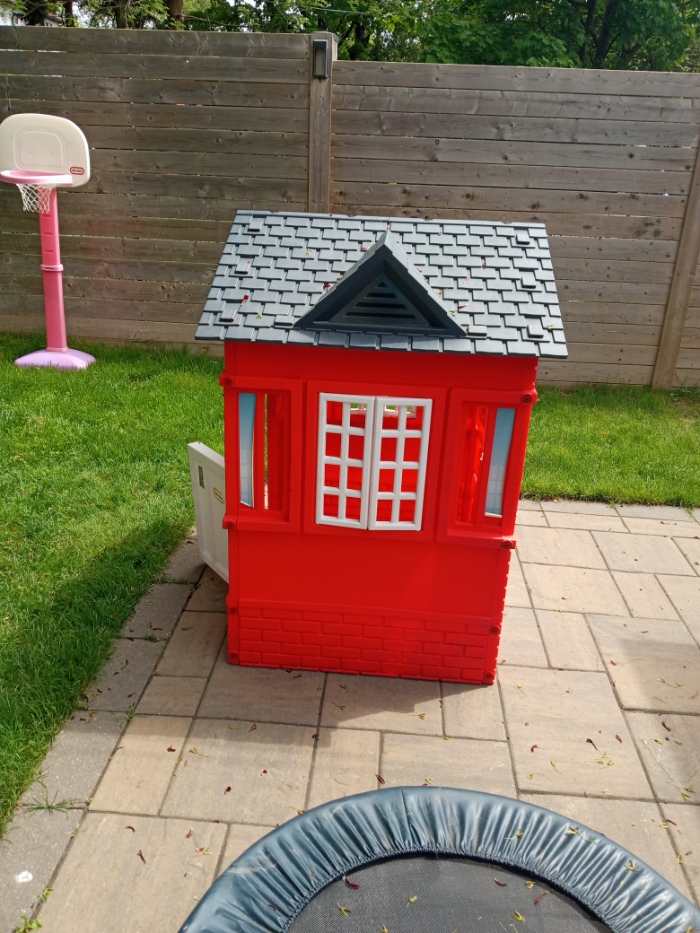 Little tikes play house - photo 2