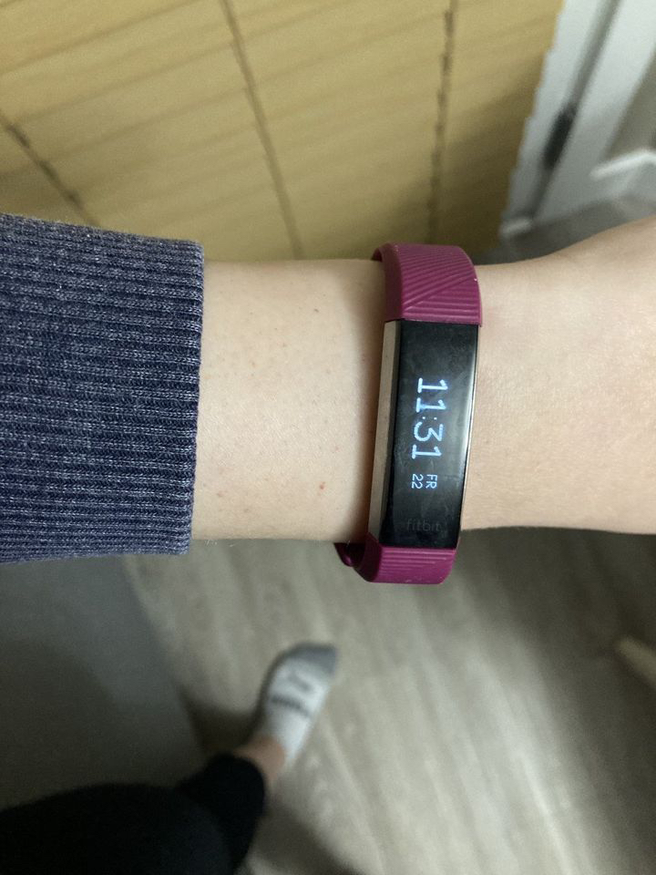 Fitbit Alta HR: Fuchsia 🥕 - photo 5