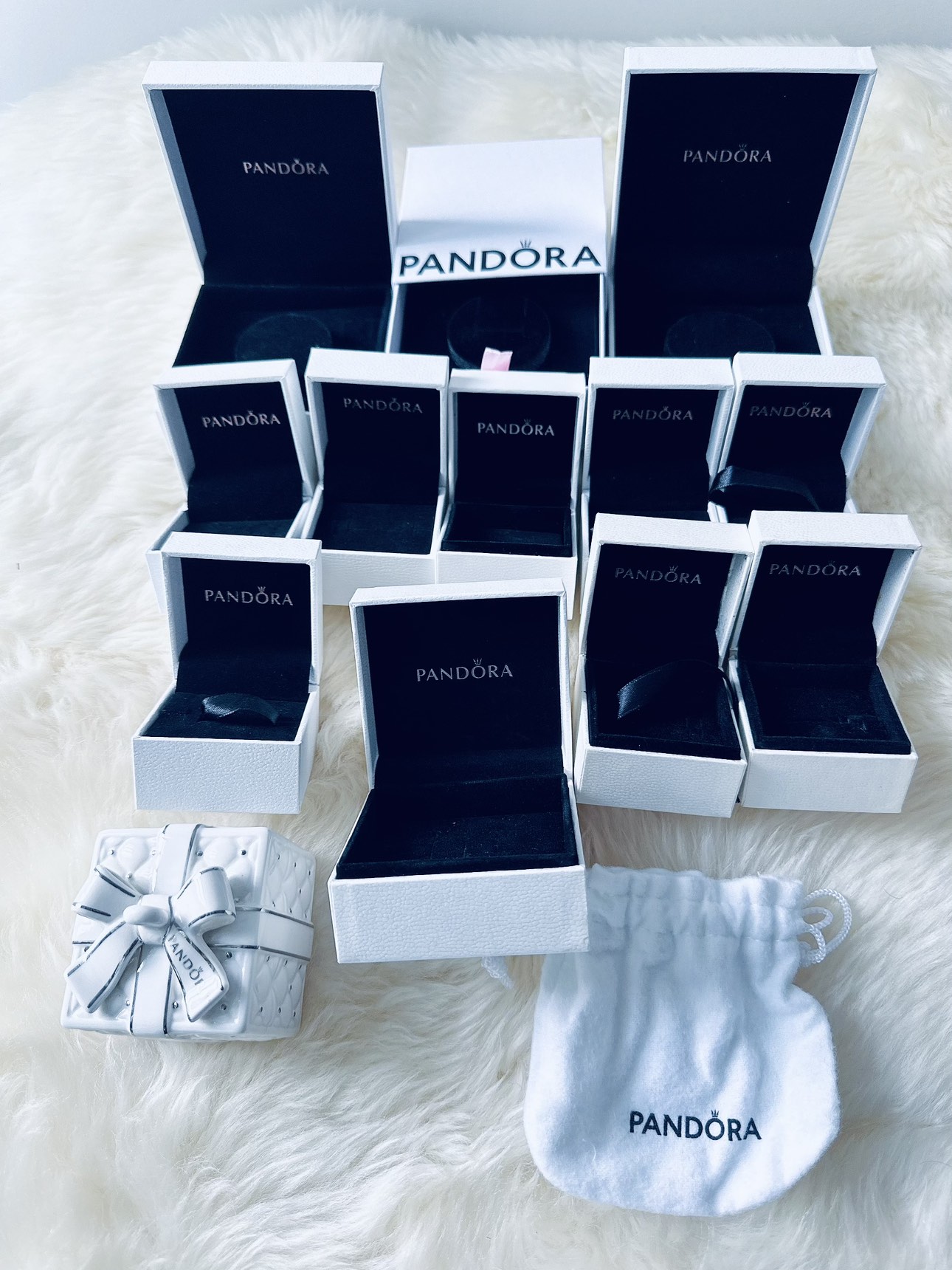 Lot of 14 authentic Pandora image indicator(3)