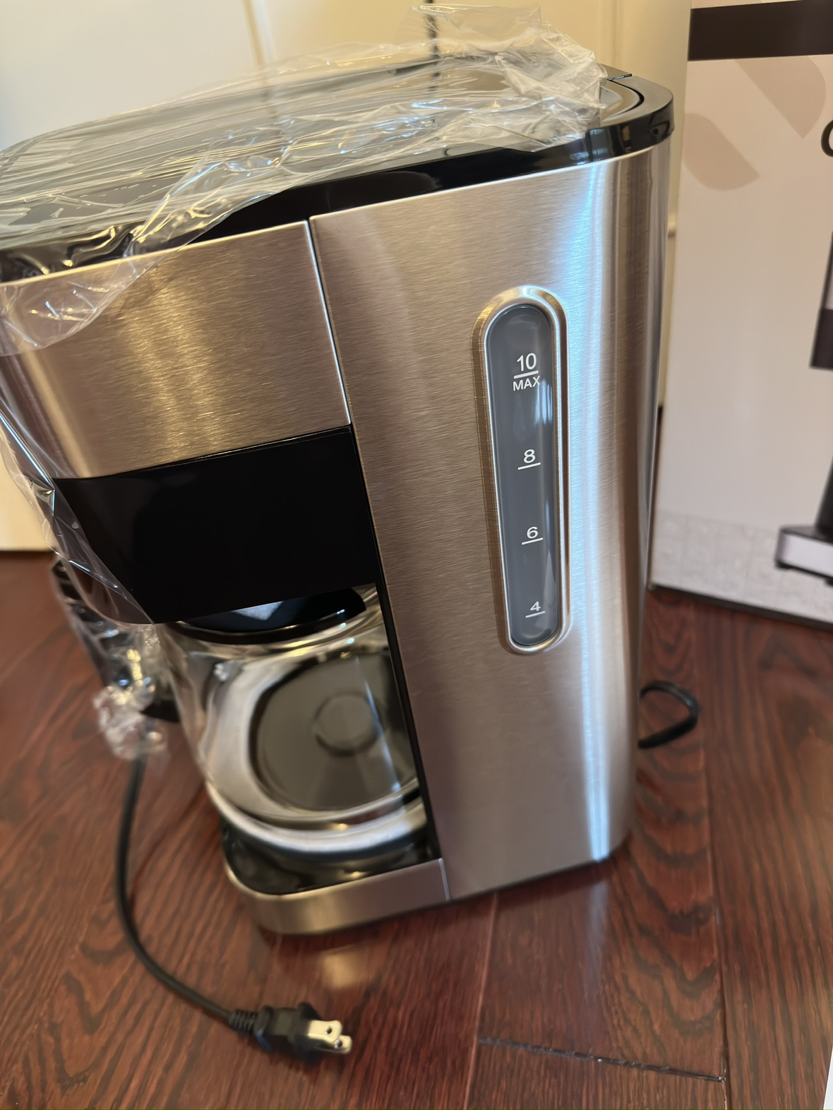 Coffee maker - 10 cups/reusable filter (brand new) image indicator(2)