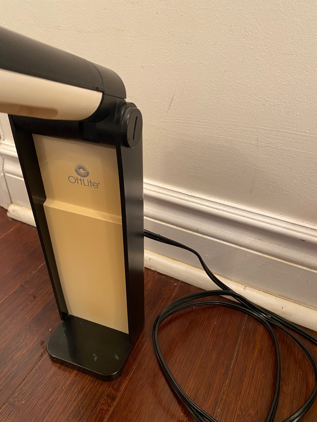 Ottlite  desk lamp🧡 image indicator(2)