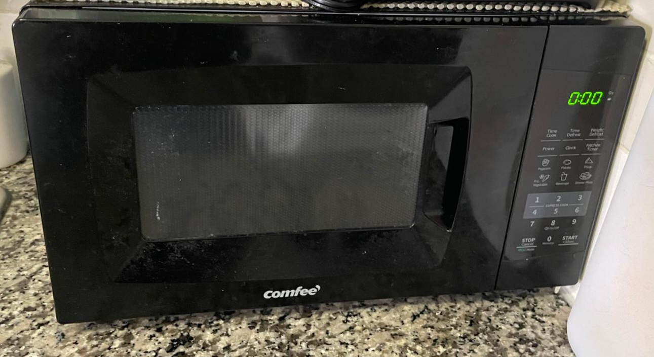 comfee microwave oven - photo 2