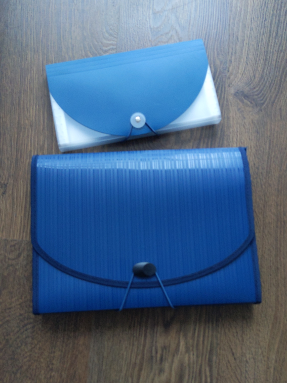 2 Filing Folders with Band Closure and tab labels - Blue thumbnail