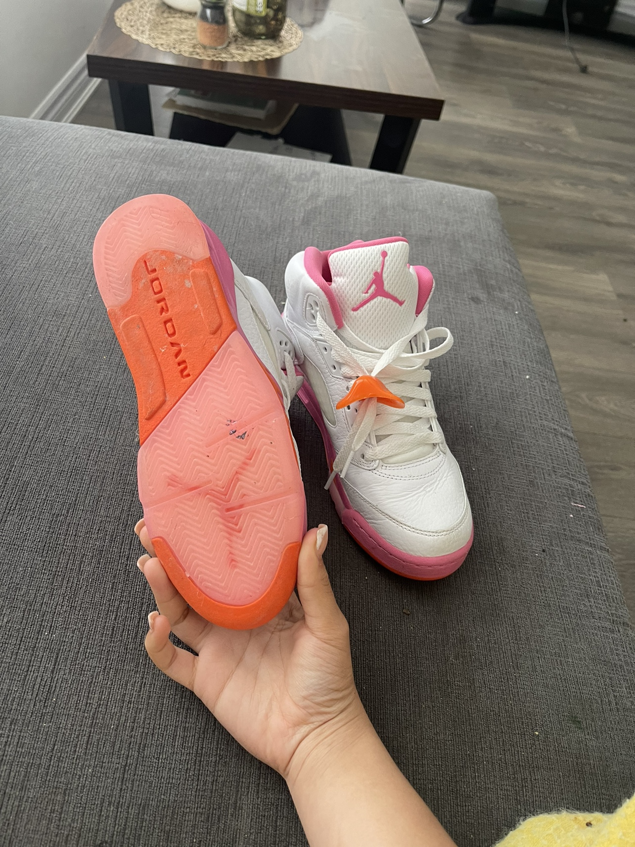 retro pinksicle jordan 5 almost new worn once or twice - photo 2