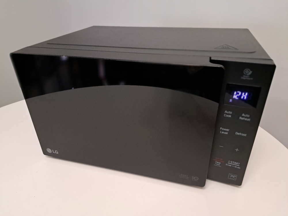 LG NeoChef™ microwave