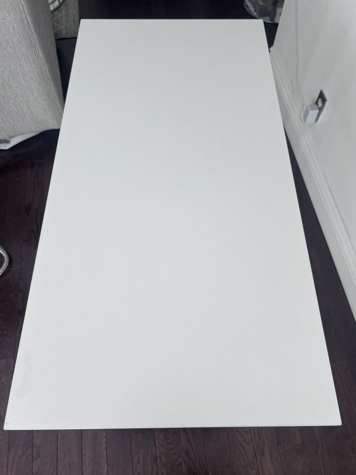 White desk - photo 3
