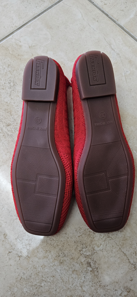 New flat shoes Size 7.5 image indicator(3)