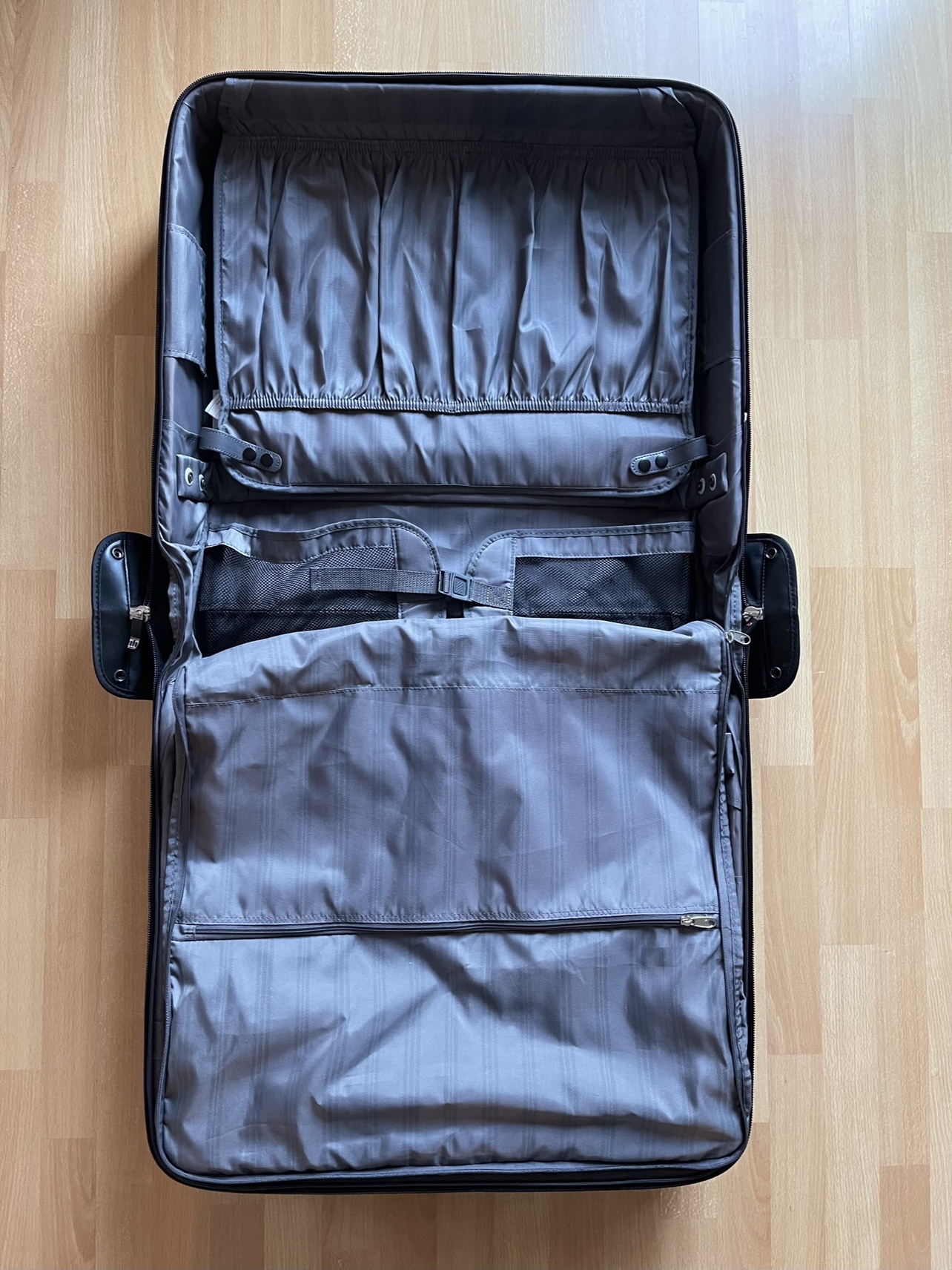 Delsey Suitcase - photo 3
