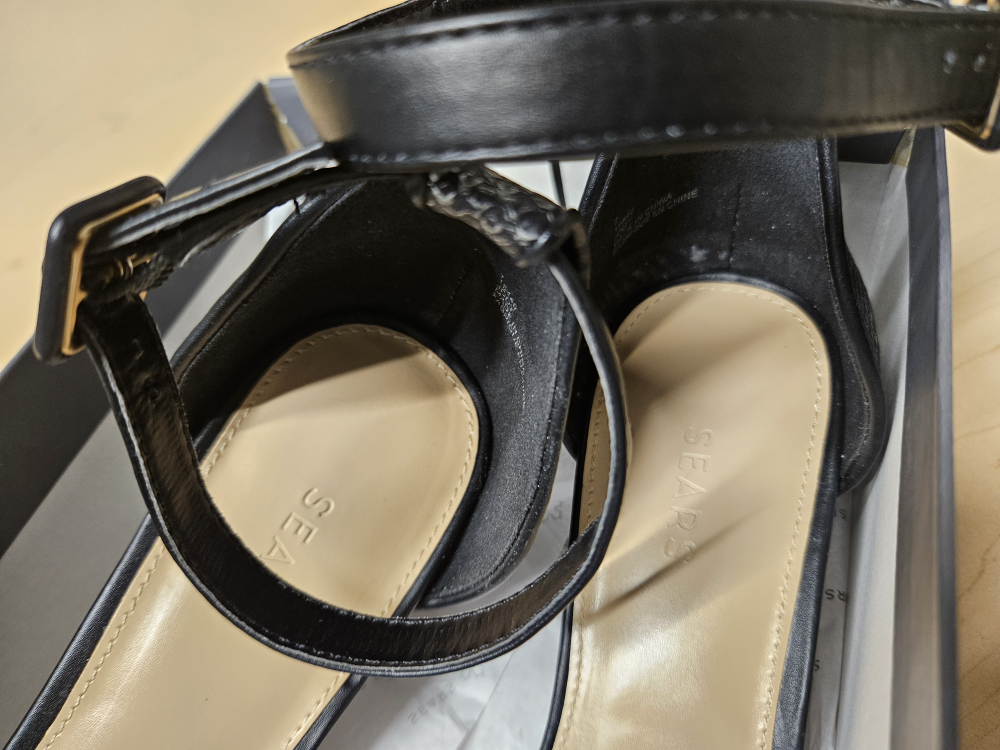 Block Heel Sandal - Size 7 🥕 image indicator(5)