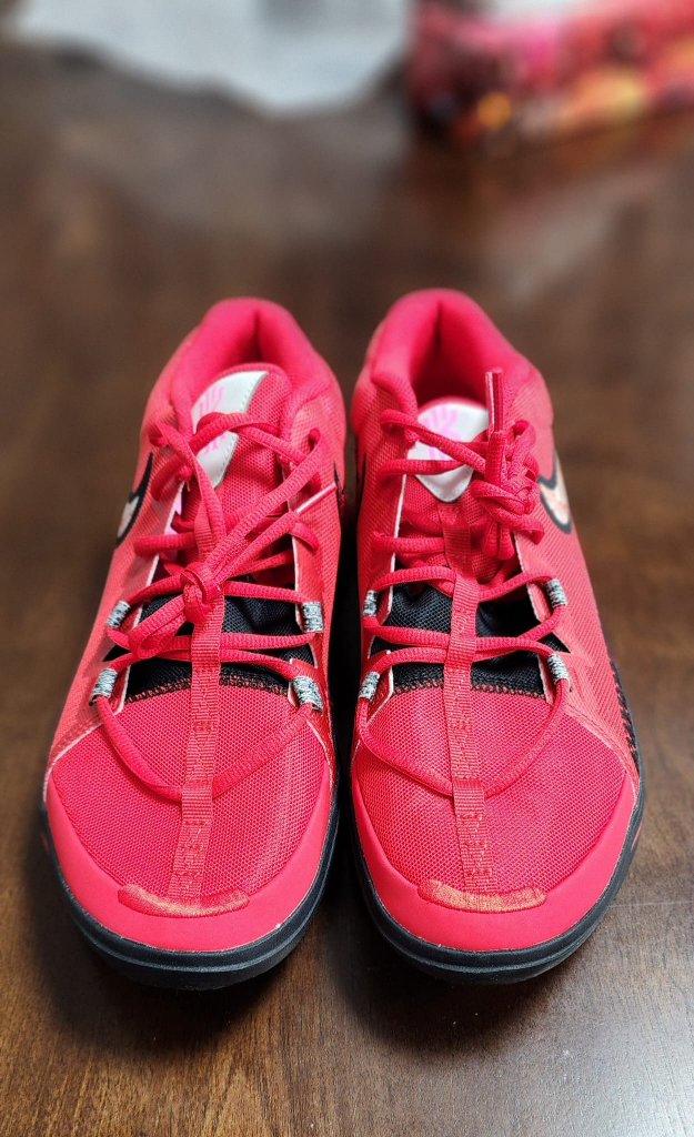 kyrie 6 sizes 9.5 image indicator(2)