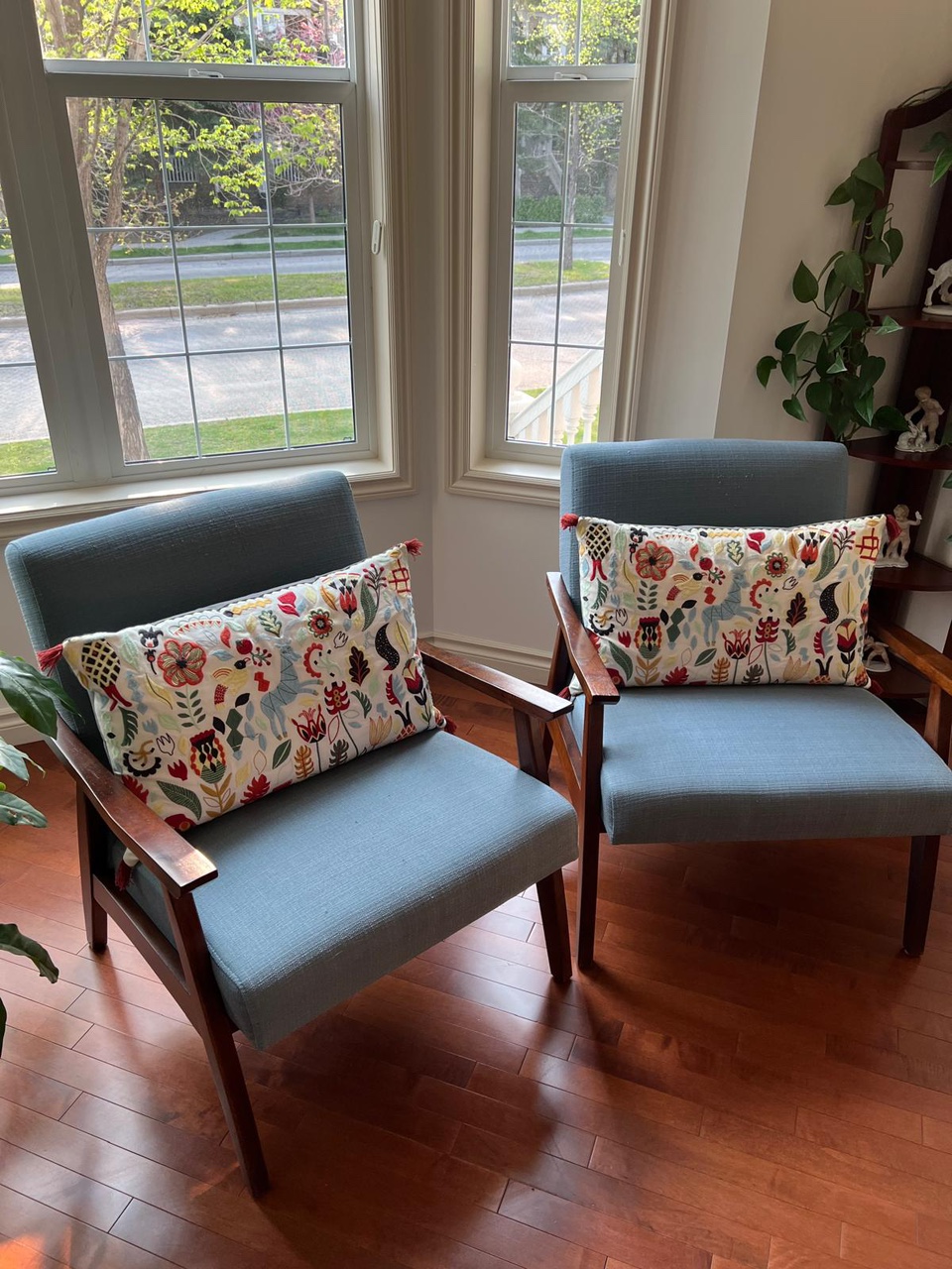 Contemporary armchairs - photo 3