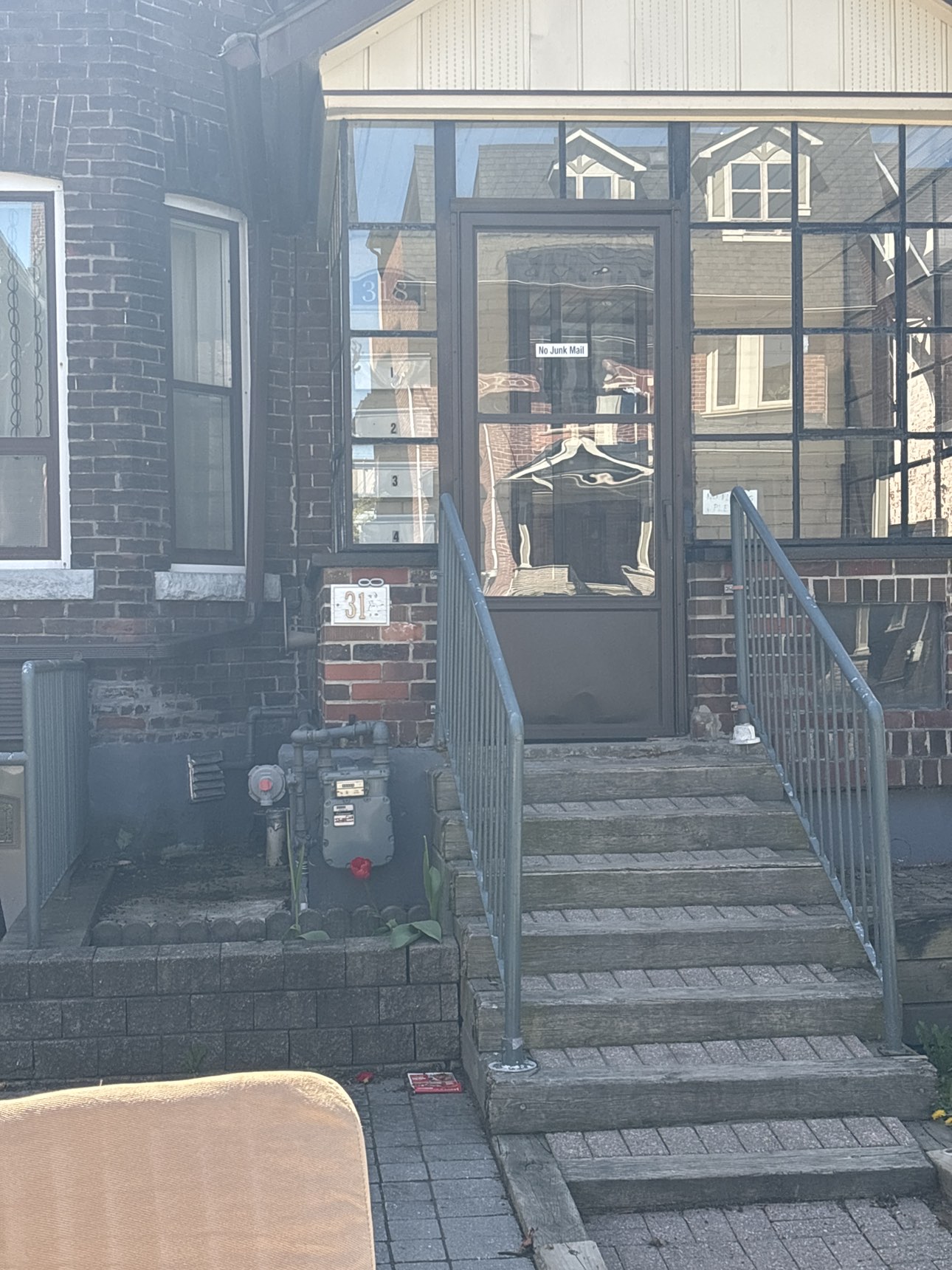 Futon sofa frame and mattress image indicator(3)