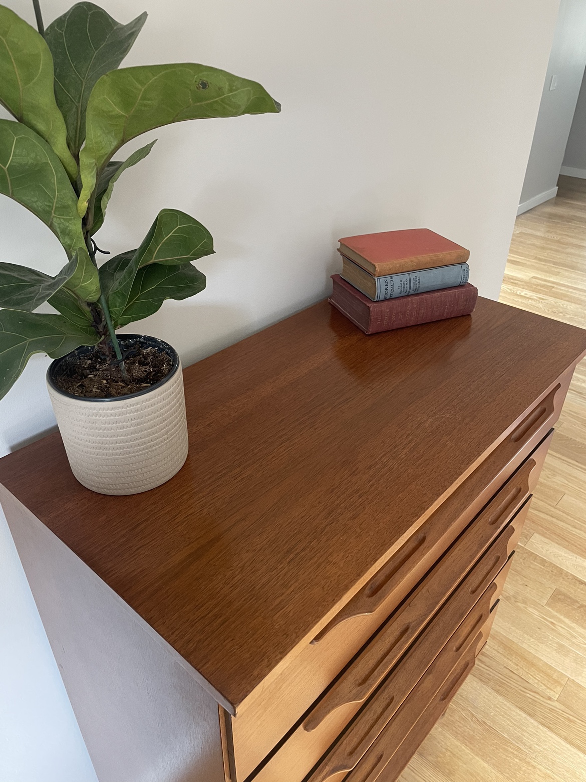 Mid century dresser - photo 2