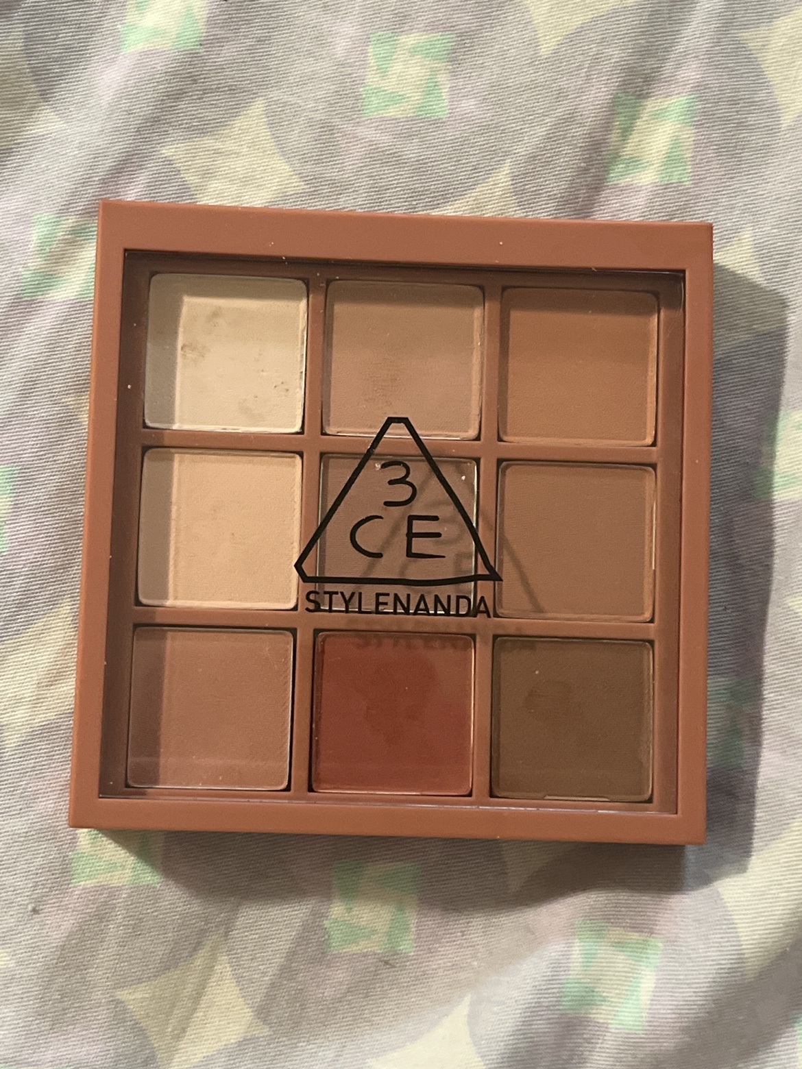 3ce eyeshadow palette thumbnail