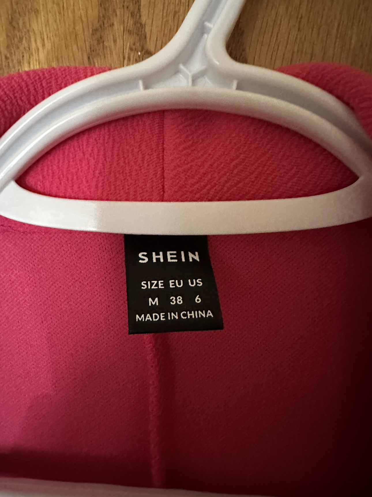 WOMENS HOT PINK BLAZER SIZE M $15 OBO‼️‼️ - photo 2