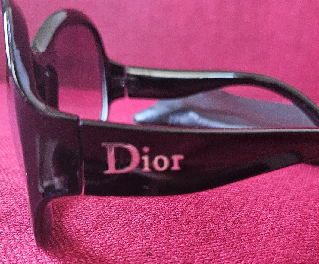 Dior Sunglasses image indicator(2)