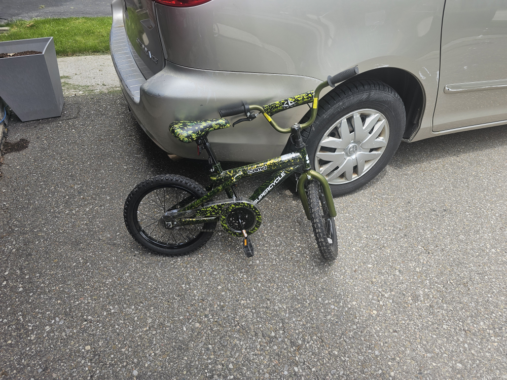 Supercycle Camo Kids Bike, 16-in, Green + training wheels - photo 2